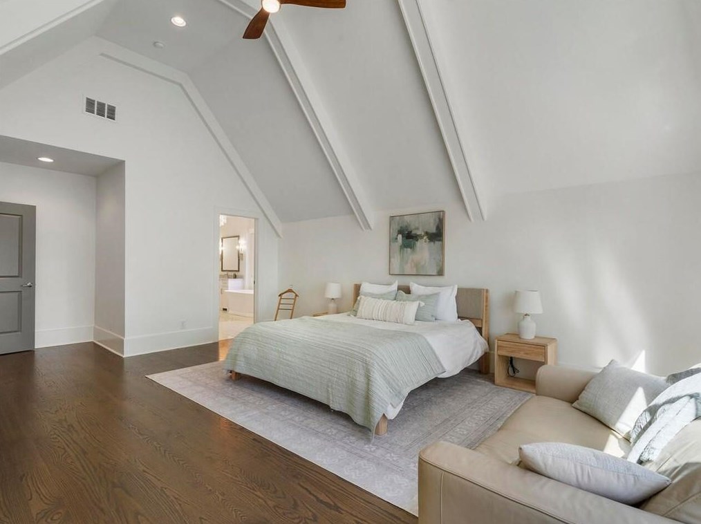 3931 Sheldon Dr, Atlanta GA  30342-4211 exterior