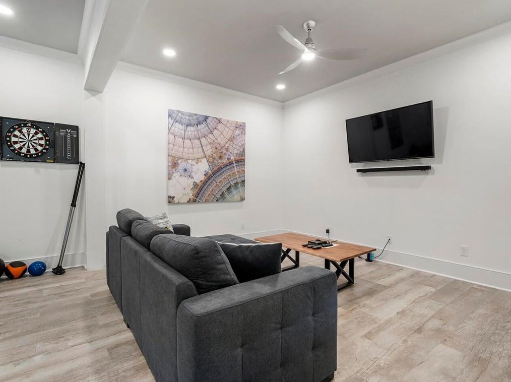 3931 Sheldon Dr, Atlanta GA  30342-4211 exterior