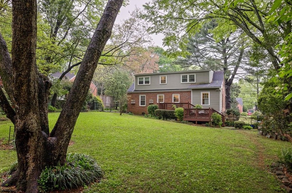 2866 Wiltshire Dr, Decatur GA  30030-4758 exterior