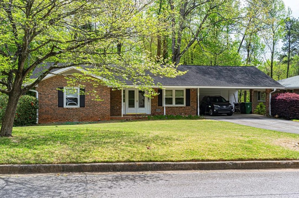 1161 Mayfield Dr, Decatur GA  30033-3332 exterior