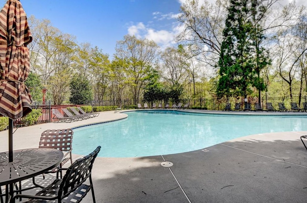 418 Creekview Trl, Smyrna GA  exterior