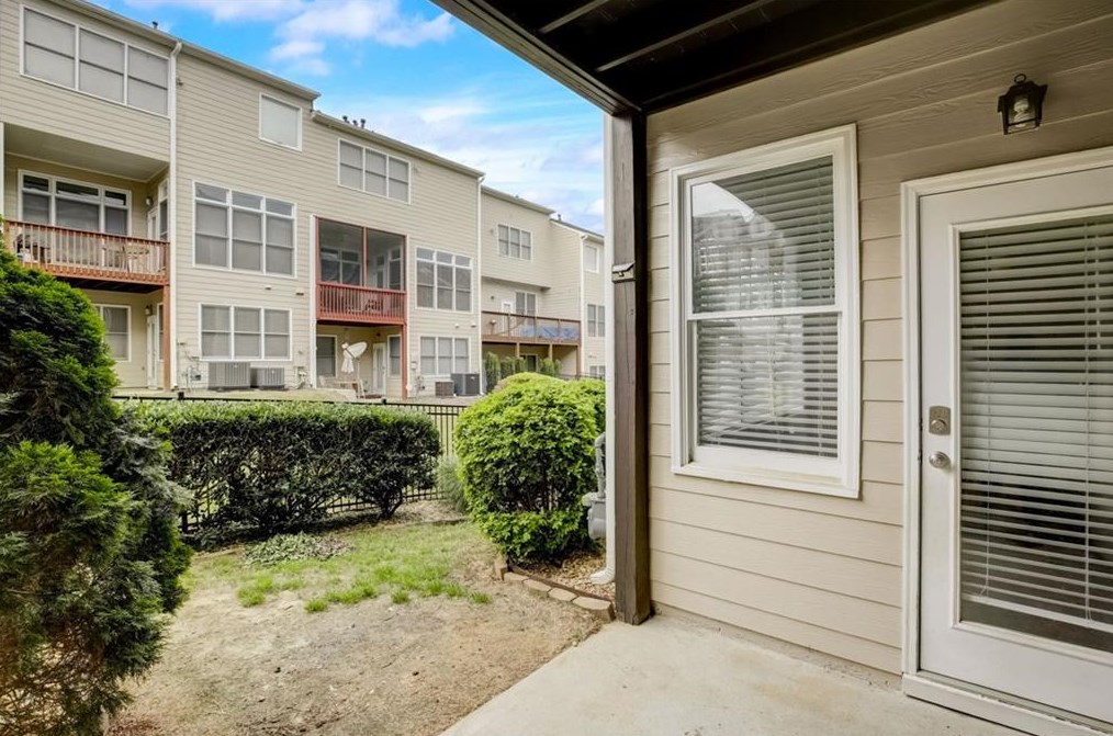 418 Creekview Trl, Smyrna GA  exterior