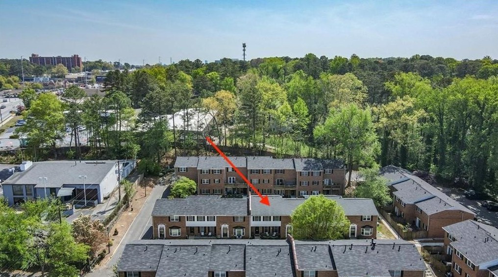6520 Roswell Rd, Atlanta GA  30328-3116 exterior