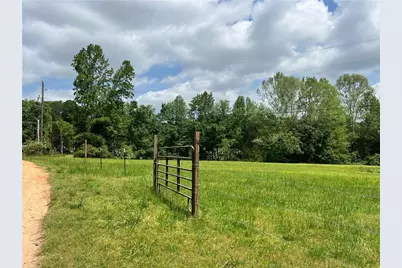 121 Carver Drive, Jefferson, GA 30549 - Photo 3