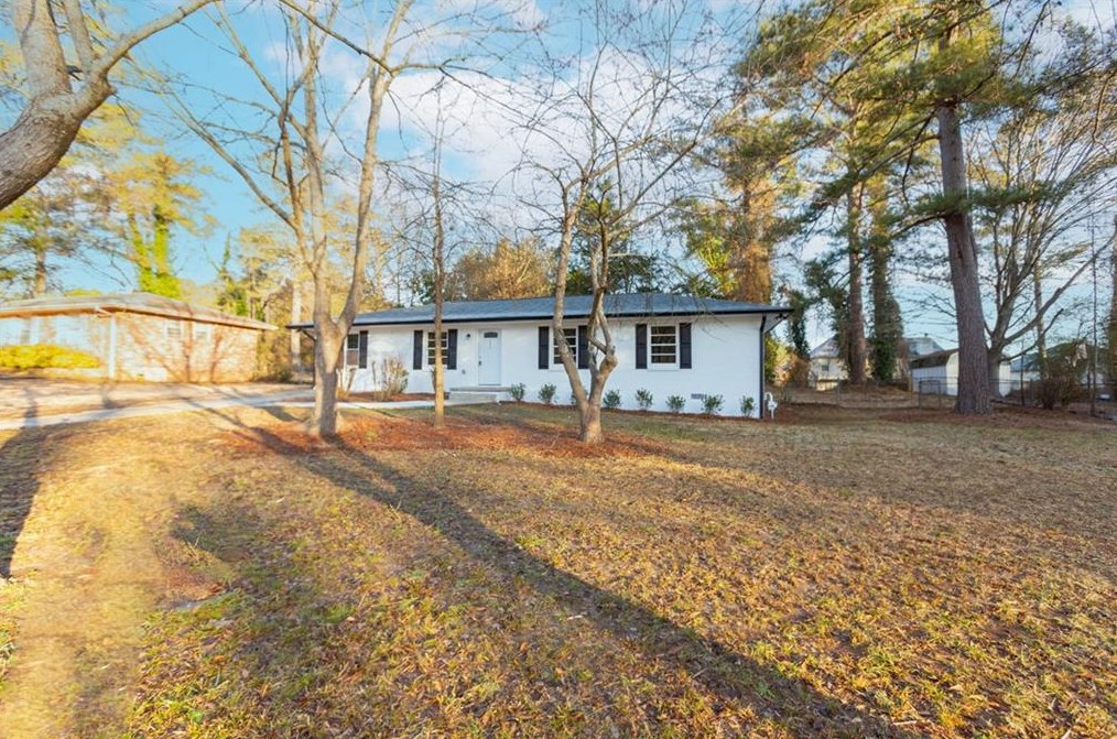 5864 Ronnie Dr, Rex GA 30273-1059 exterior