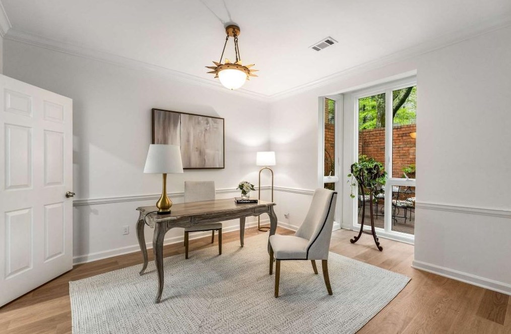 69 Willow Gln, Atlanta GA  30342-1341 exterior
