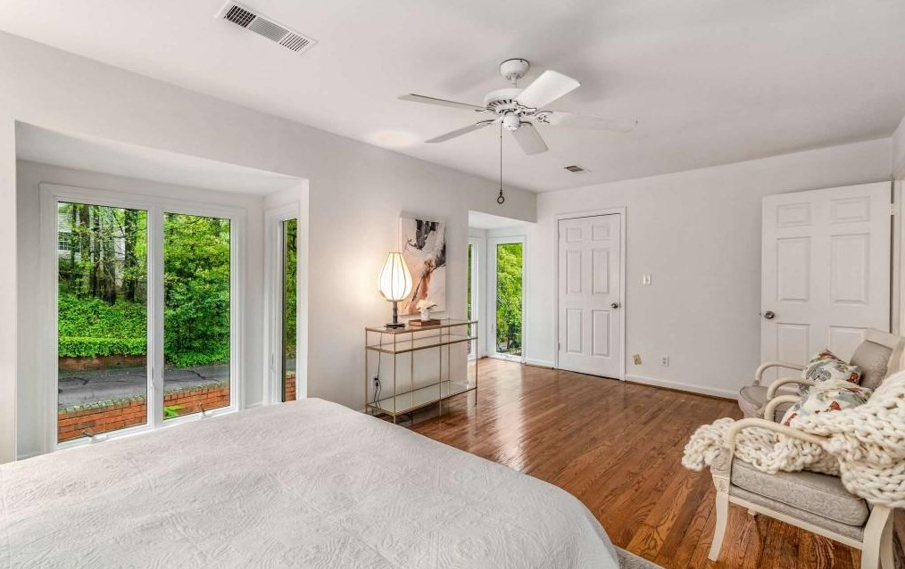 69 Willow Gln, Atlanta GA  30342-1341 exterior