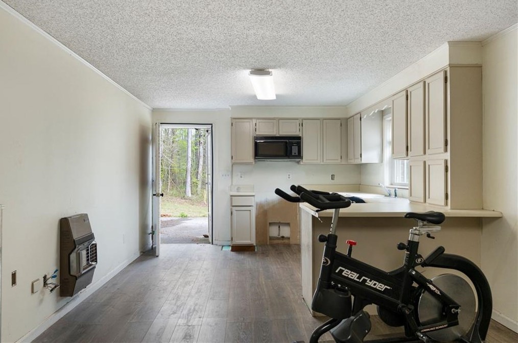 8111 Dallas Acworth Hwy, Dallas GA 30132-7936 exterior