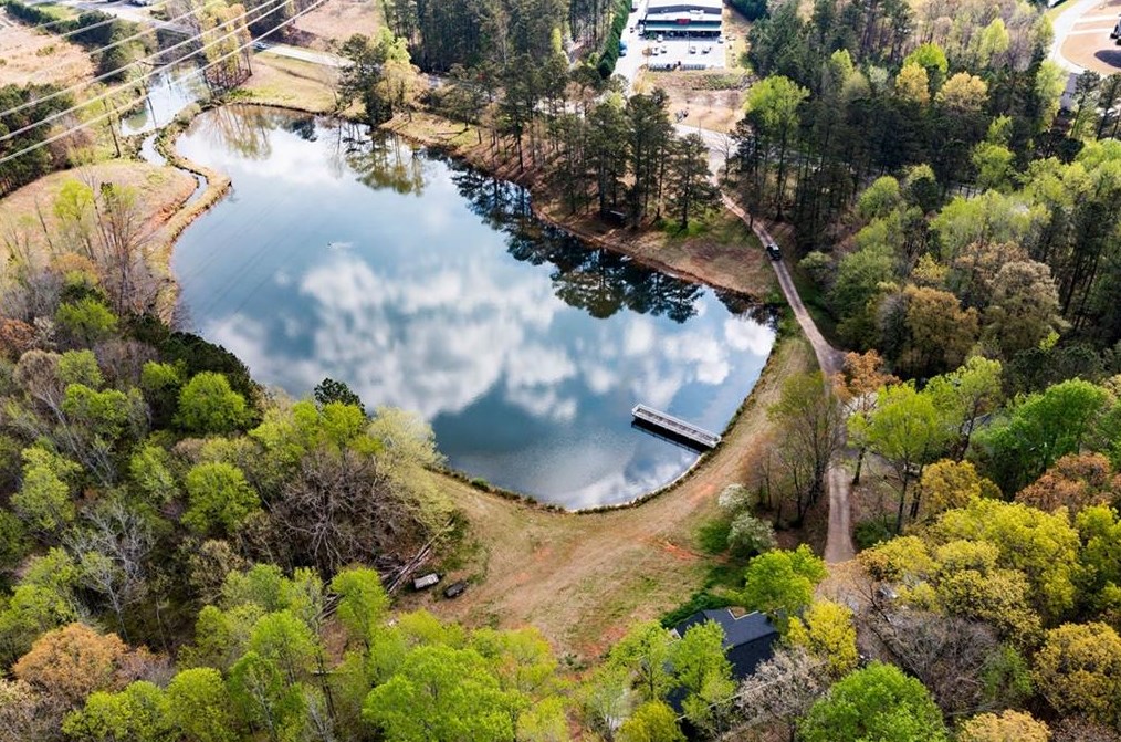 8111 Dallas Acworth Hwy, Dallas GA 30132-7936 exterior