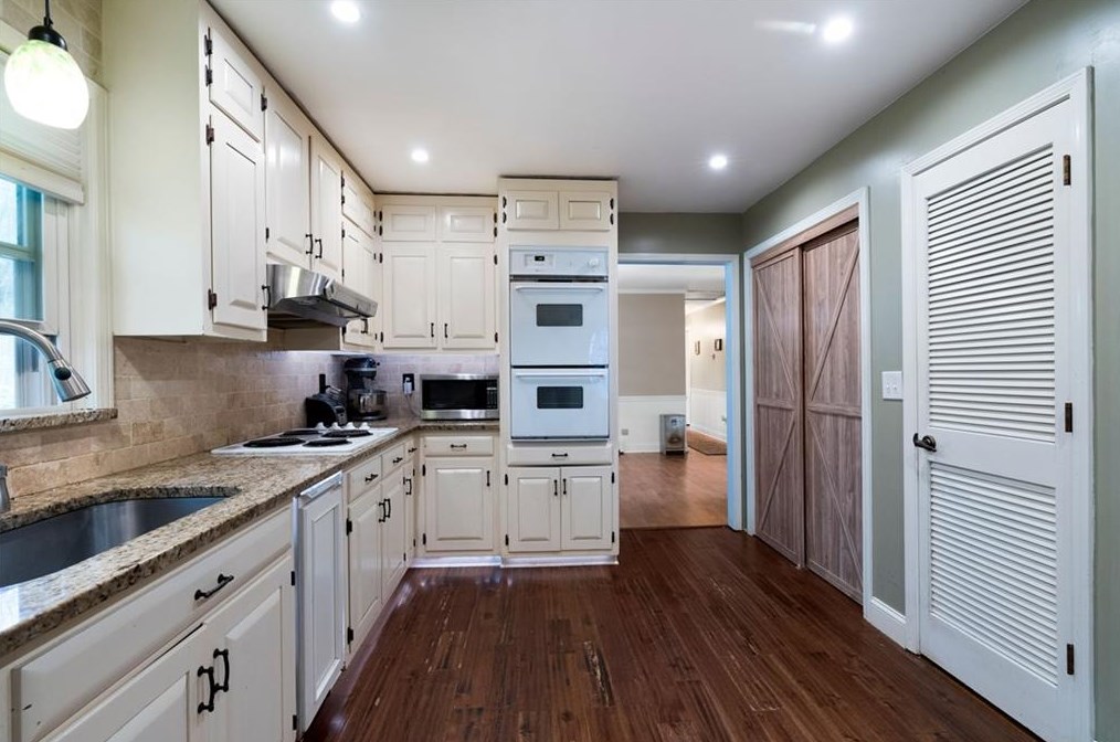 8111 Dallas Acworth Hwy, Dallas GA 30132-7936 exterior