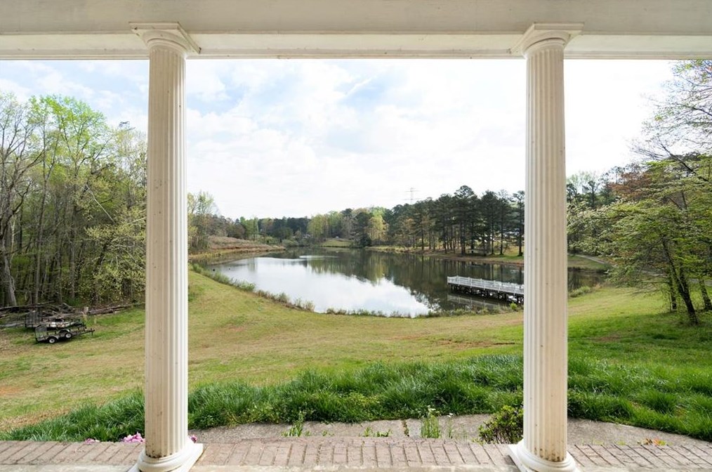 8111 Dallas Acworth Hwy, Dallas GA 30132-7936 exterior