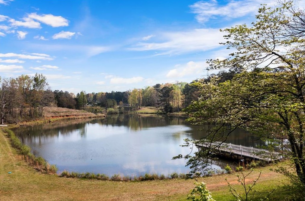 8111 Dallas Acworth Hwy, Dallas GA 30132-7936 exterior