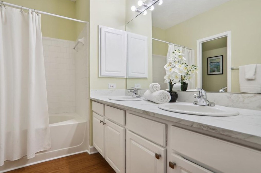 3025 Oxwell Dr, Duluth GA  30096-9217 exterior