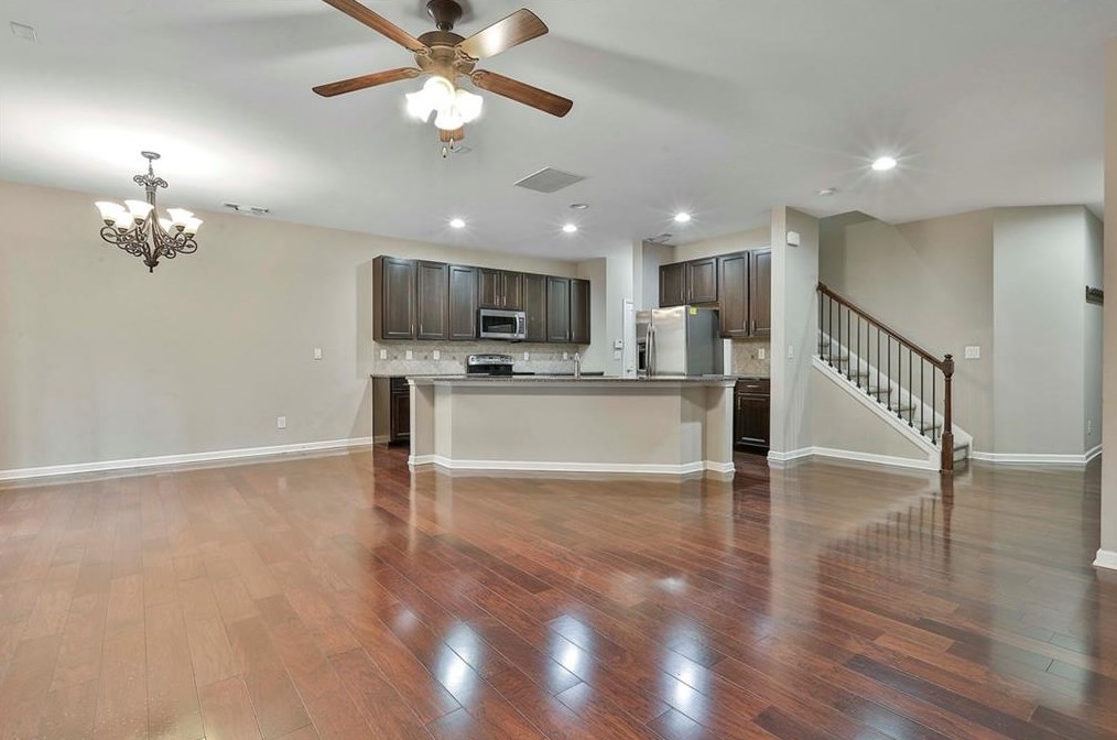 1568 Lenox Overlook Rd, Atlanta GA  30329-1528 exterior