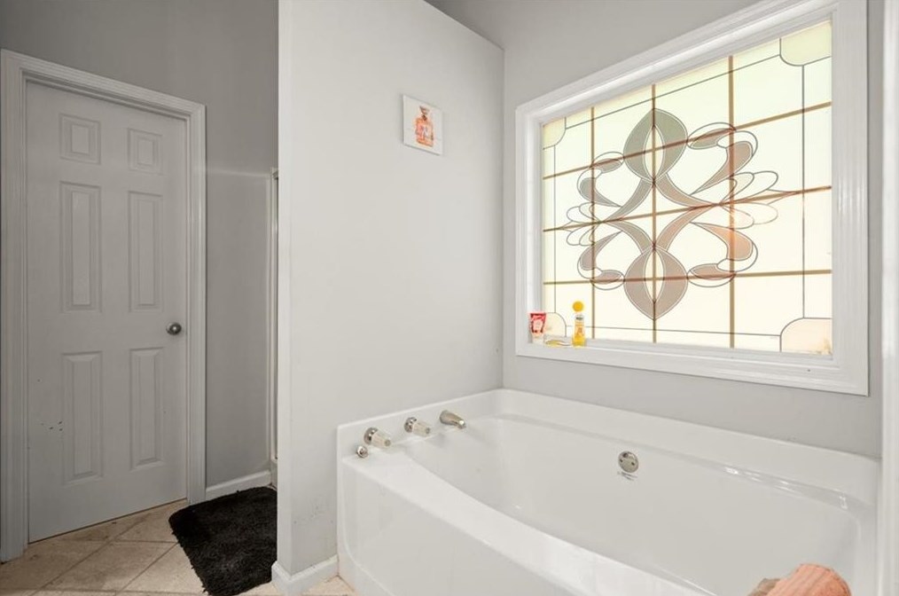 3905 Piper Glen Dr, Buford GA  30519-3987 exterior