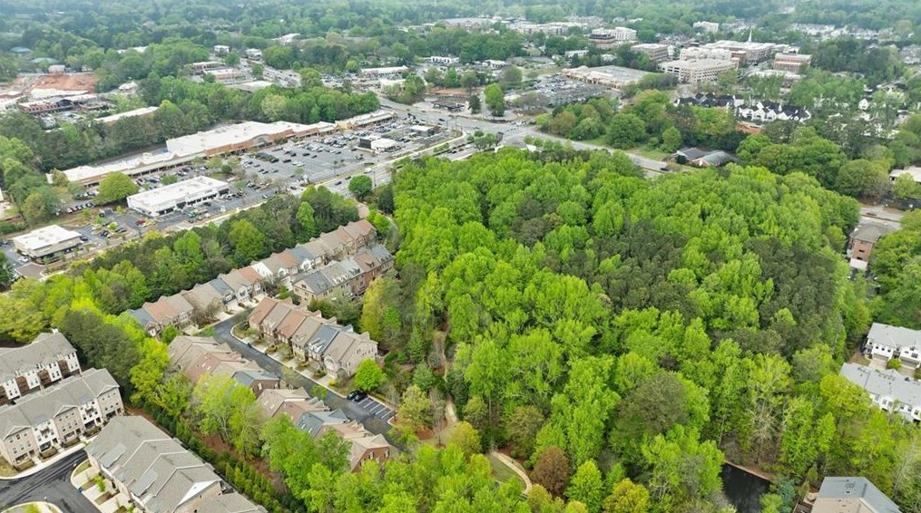 308 Nottaway Ln, Alpharetta GA 30009-2287 exterior