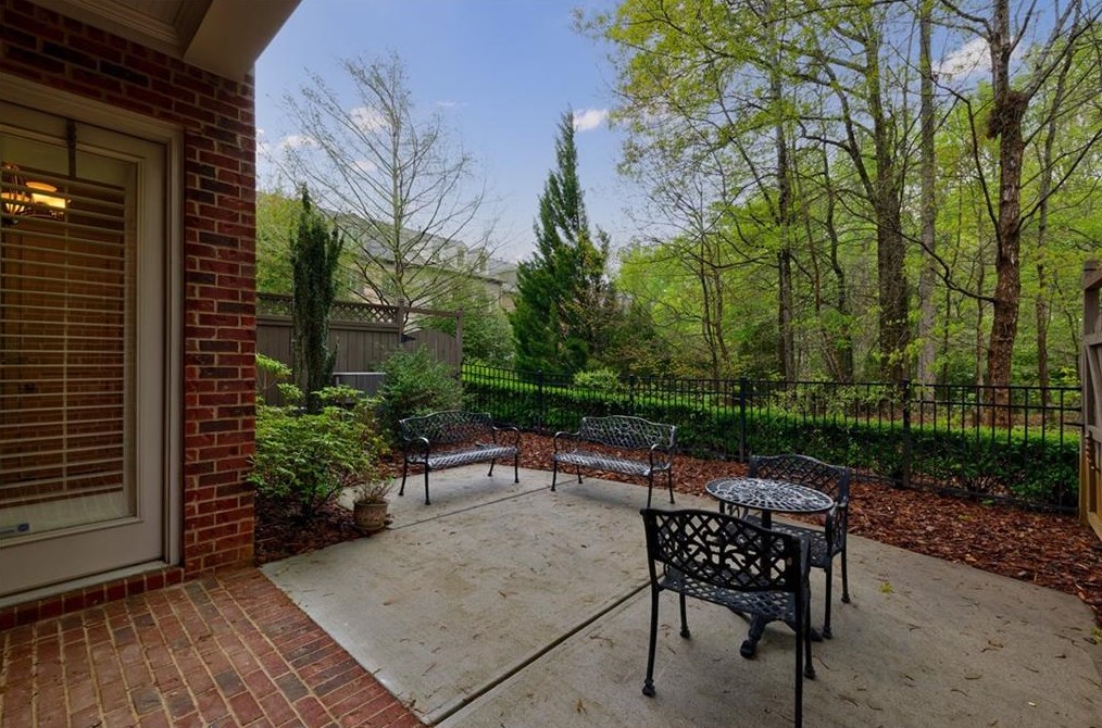 308 Nottaway Ln, Alpharetta GA 30009-2287 exterior