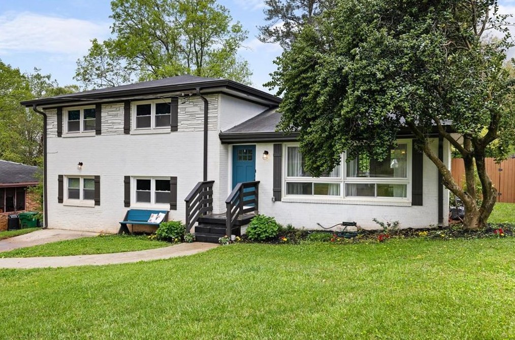 2949 Toney Dr, Decatur GA  30032-5753 exterior