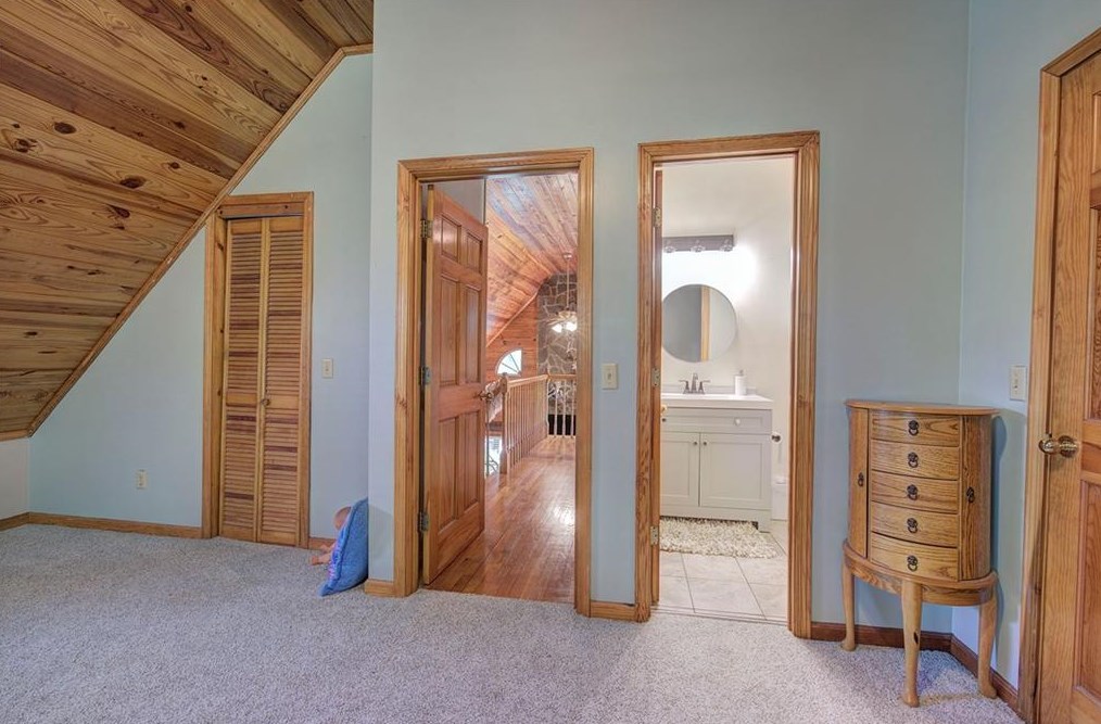 4134 Dews Pond Rd, Calhoun GA  30701-4337 exterior