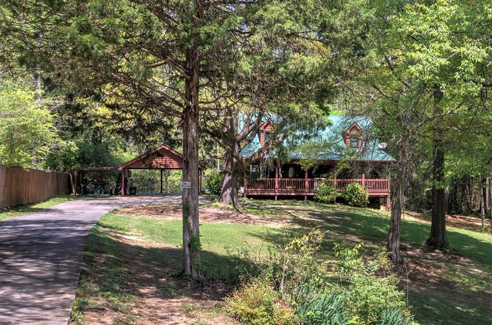 4134 Dews Pond Rd, Calhoun GA  30701-4337 exterior