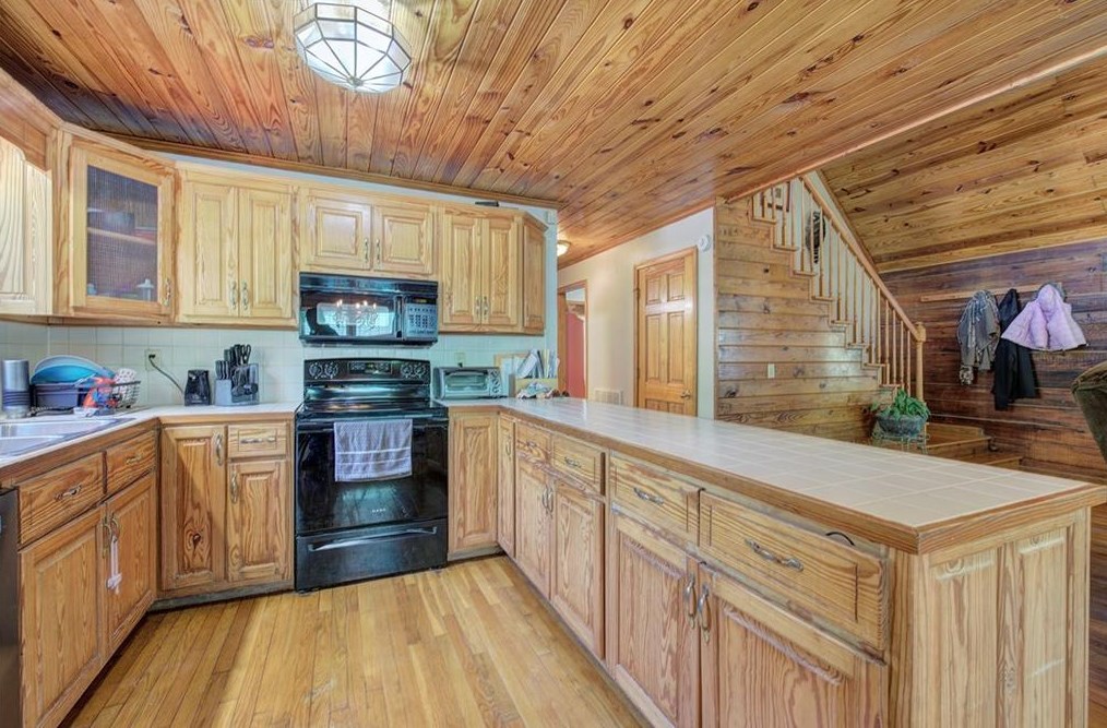 4134 Dews Pond Rd, Calhoun GA  30701-4337 exterior