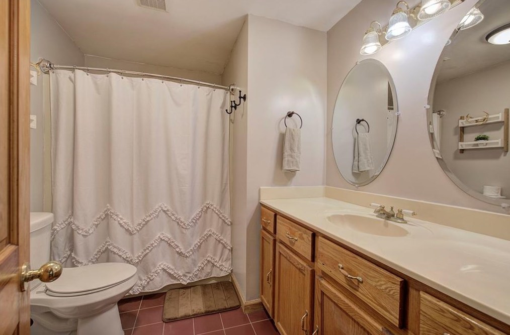 4134 Dews Pond Rd, Calhoun GA  30701-4337 exterior