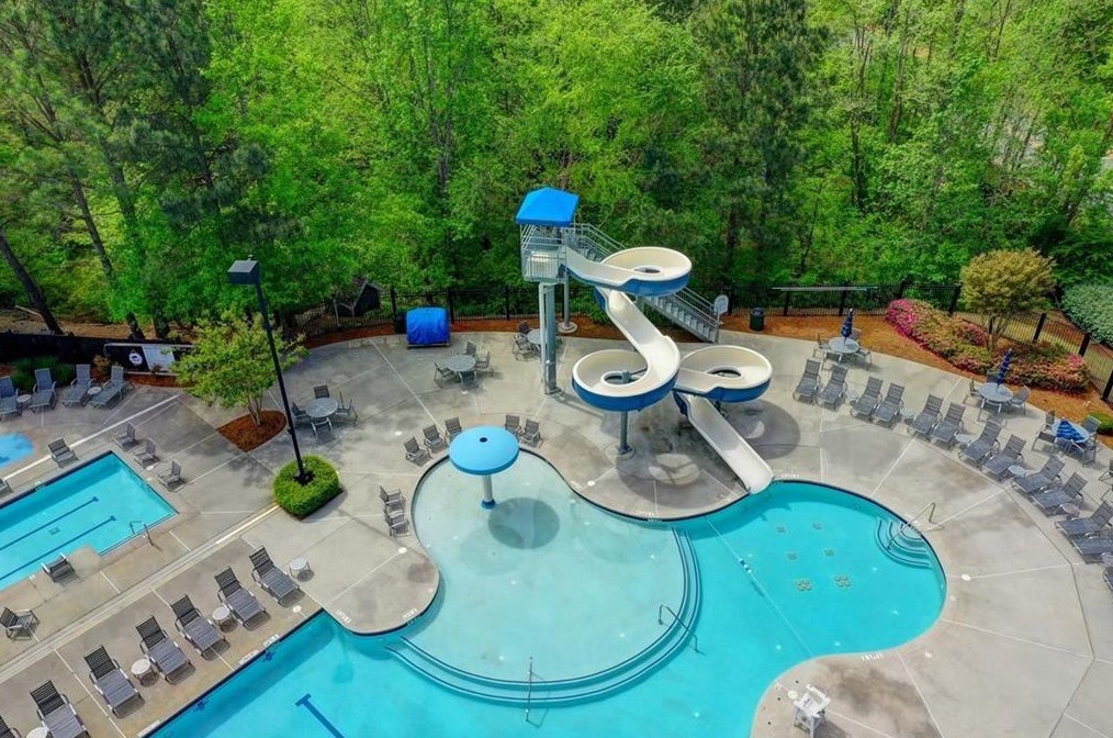 4028 Windgrove Xing, Suwanee GA  30024-7099 exterior