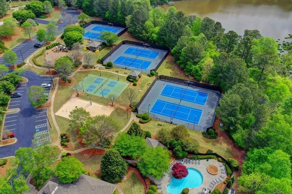 4028 Windgrove Xing, Suwanee GA  30024-7099 exterior