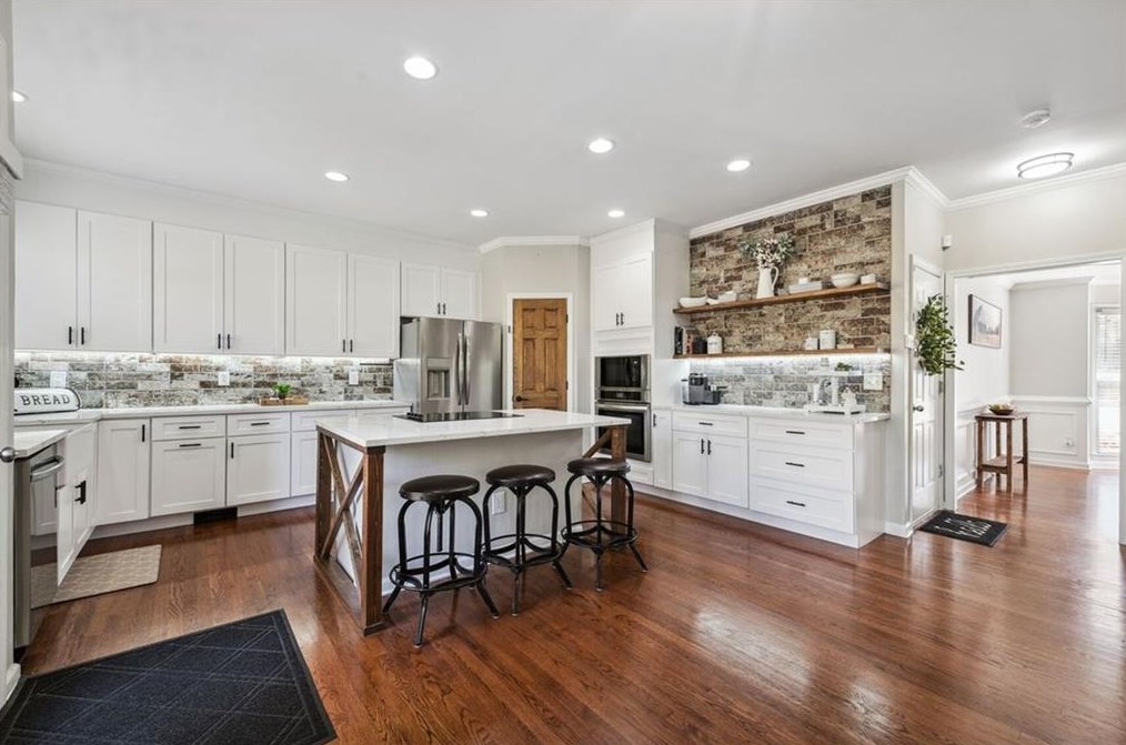 4028 Windgrove Xing, Suwanee GA  30024-7099 exterior