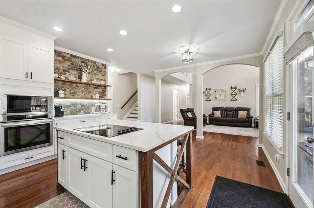4028 Windgrove Xing, Suwanee GA  30024-7099 exterior
