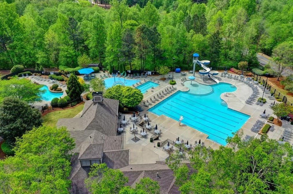 4028 Windgrove Xing, Suwanee GA  30024-7099 exterior