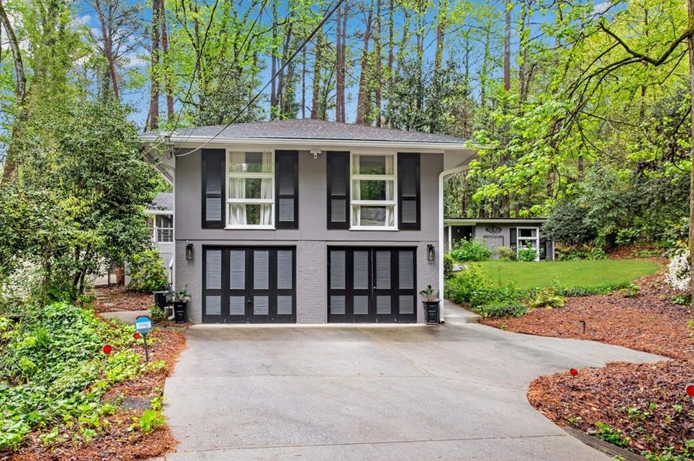 1091 Mcconnell Dr, Decatur GA  30033-3401 exterior