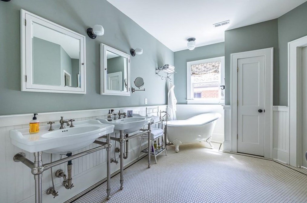 261 Second Ave, Decatur GA  30030-3551 exterior