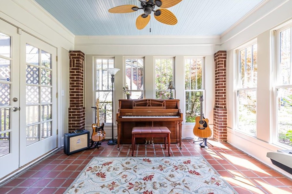 261 Second Ave, Decatur GA  30030-3551 exterior