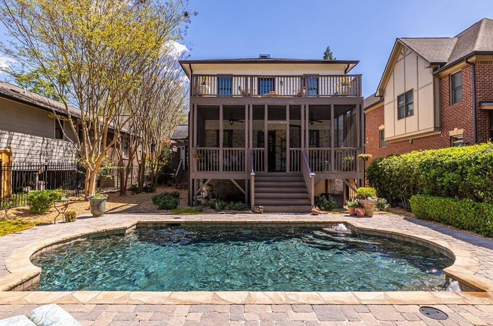 261 Second Ave, Decatur GA  30030-3551 exterior