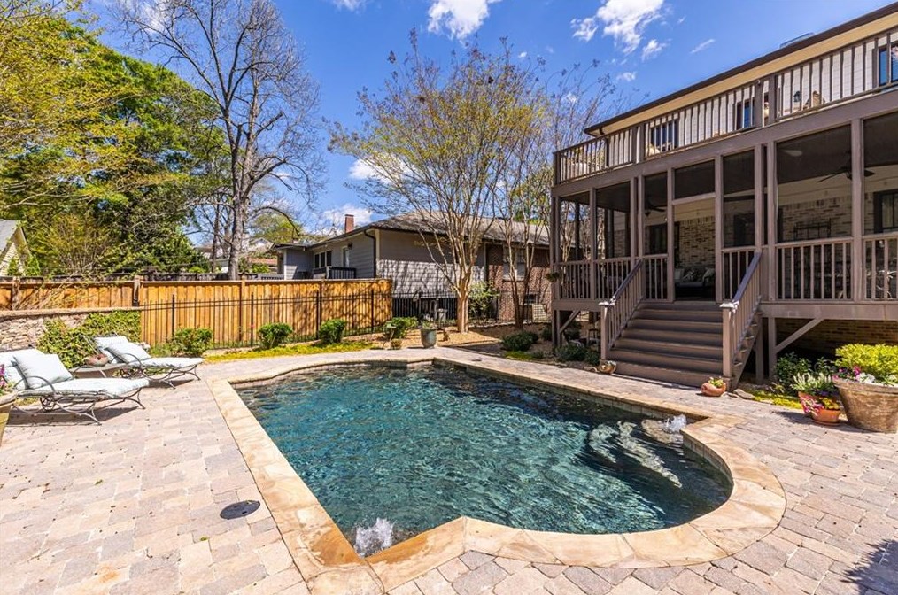 261 Second Ave, Decatur GA  30030-3551 exterior