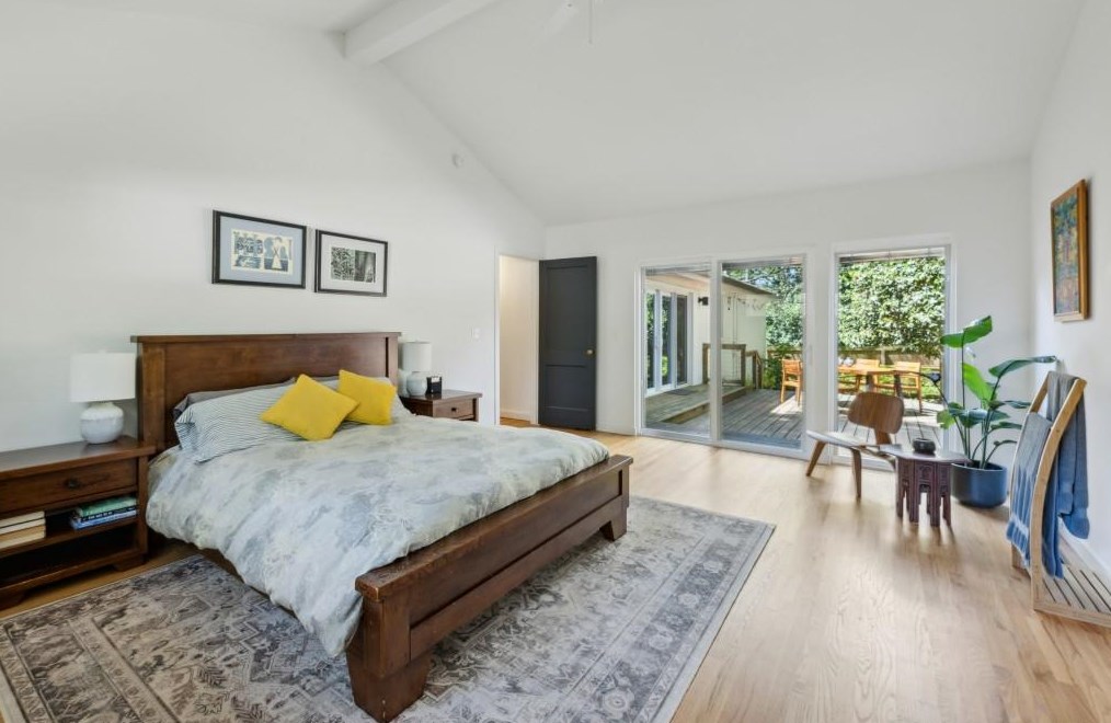 2216 Desmond Dr, Decatur GA  30033-4742 exterior