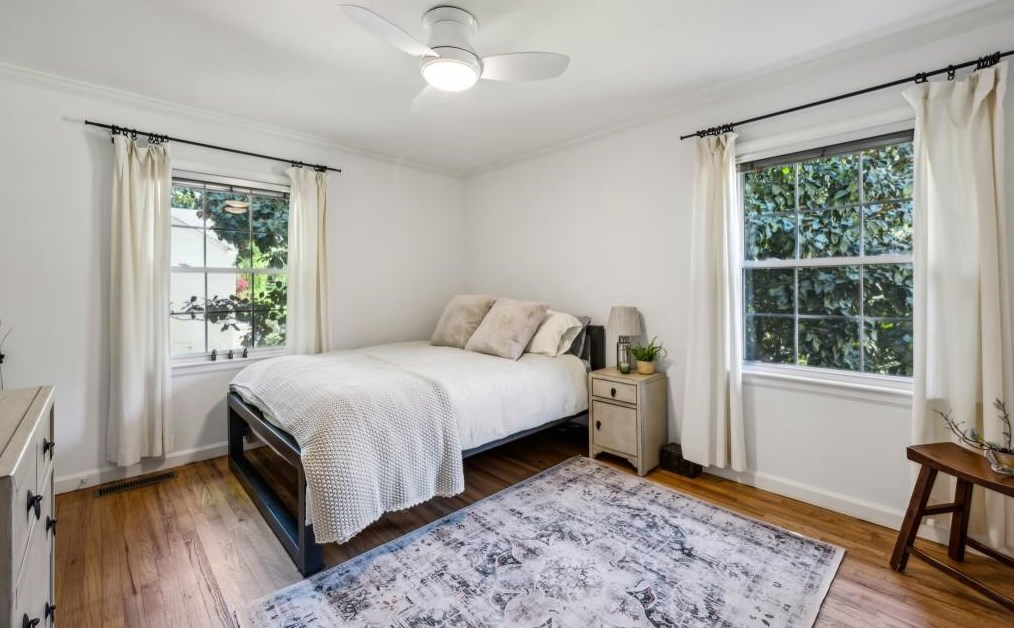 2216 Desmond Dr, Decatur GA  30033-4742 exterior