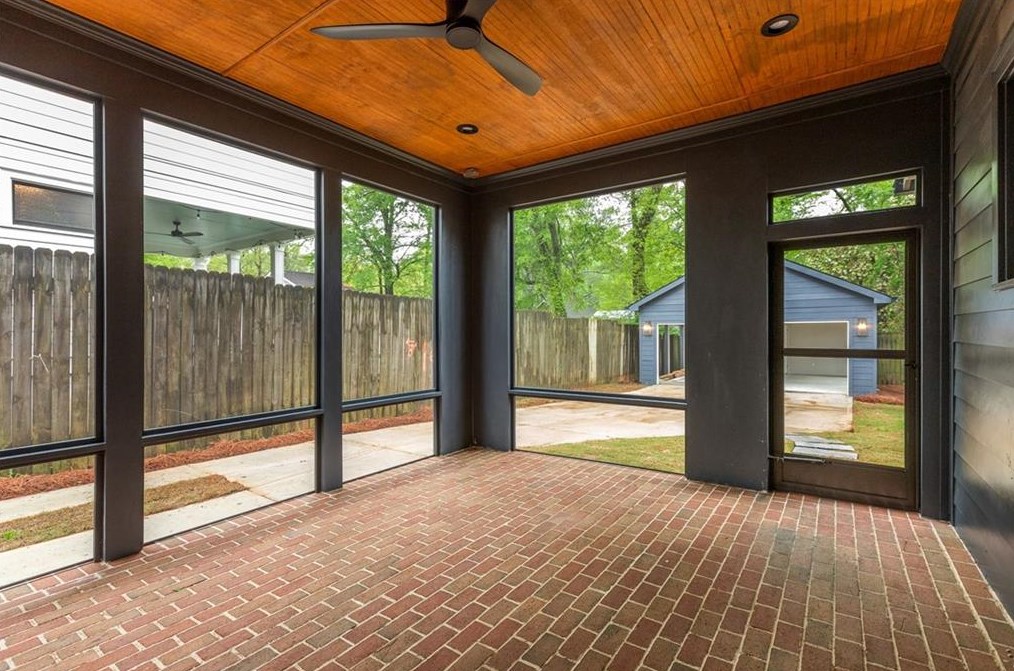 632 Sycamore Dr, Decatur GA  30030-2749 exterior