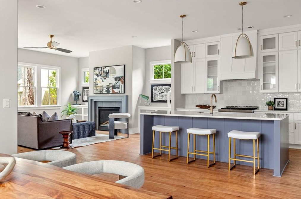 632 Sycamore Dr, Decatur GA  30030-2749 exterior