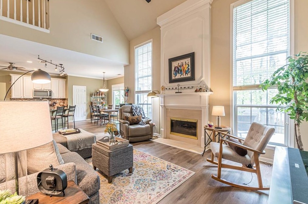 1802 Hidden Springs Walk, Smyrna GA  30082-4252 exterior