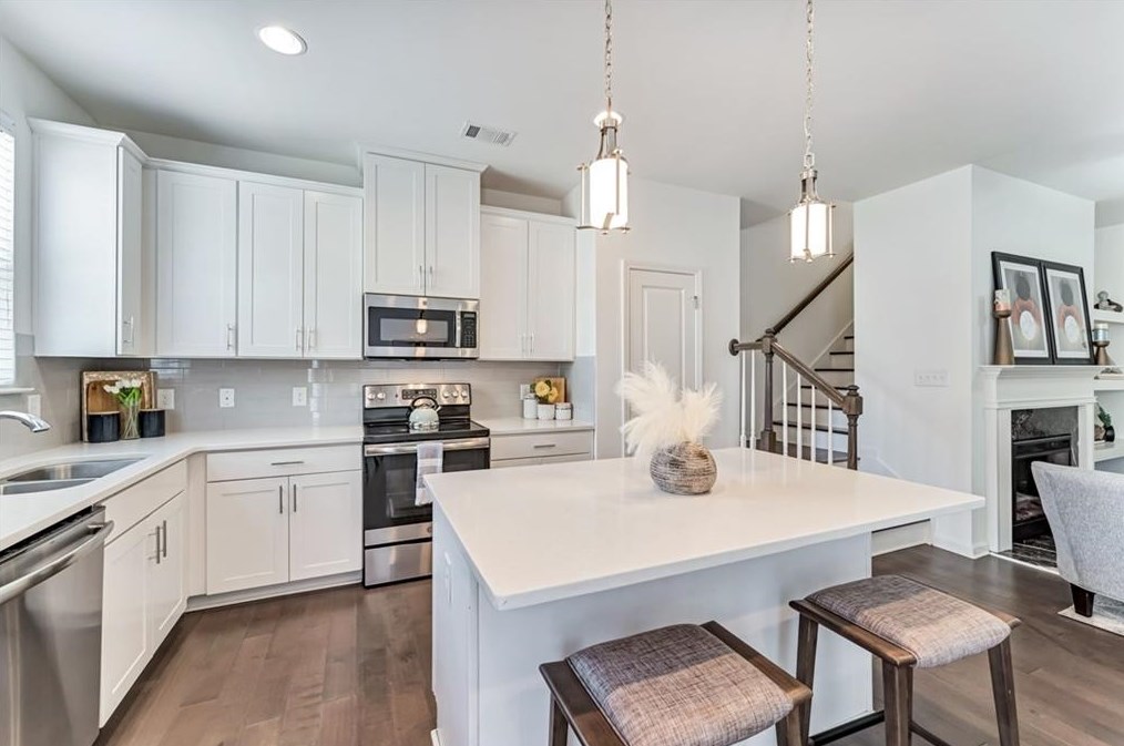 2721 Avanti Way, Decatur GA  30035-4192 exterior