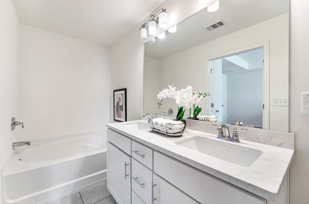 2721 Avanti Way, Decatur GA  30035-4192 exterior