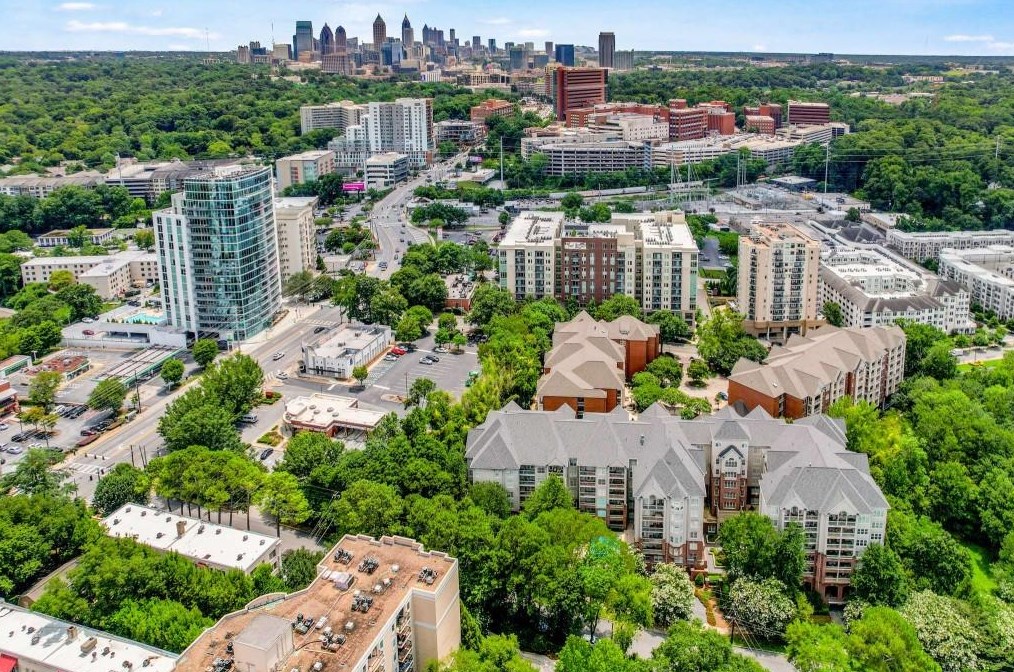 50 Biscayne Dr, Atlanta GA  30309-1078 exterior