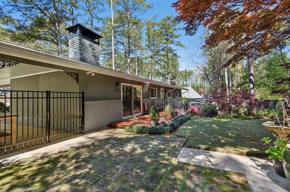 1939 Forest Green Dr, Atlanta GA  30329-2604 exterior