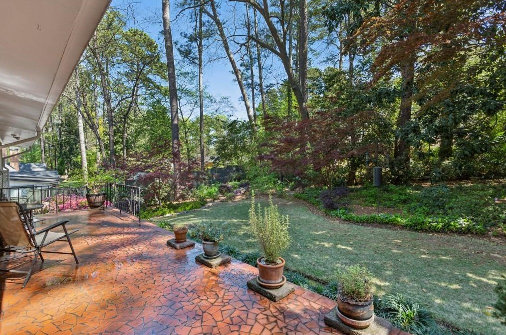 1939 Forest Green Dr, Atlanta GA  30329-2604 exterior