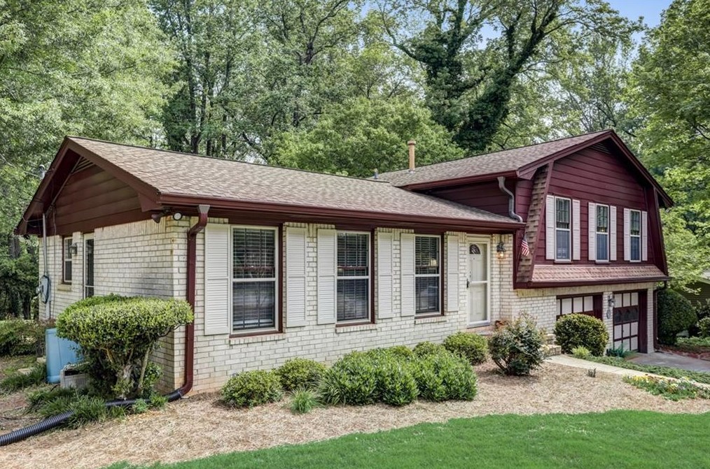 1330 Flat Shoals Rd, Conyers GA  30013-1714 exterior