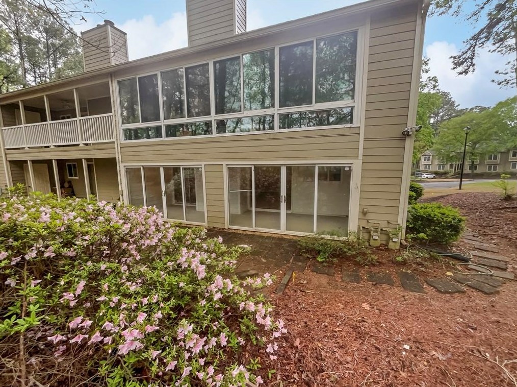 51 Middleton Ct, Smyrna GA  30080-8052 exterior
