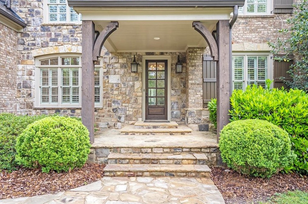 3057 Woodrow Way, Atlanta GA  30319-2707 exterior