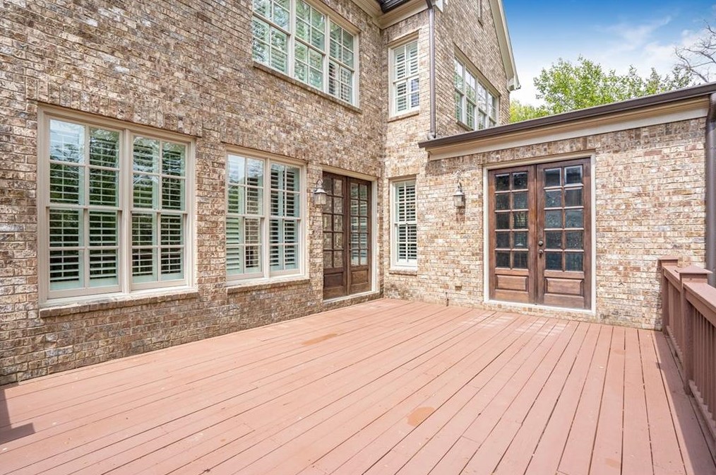 3057 Woodrow Way, Atlanta GA  30319-2707 exterior